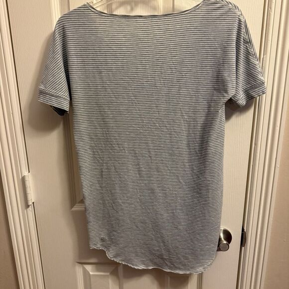 Lululemon Womens Ravi Tee Grey Gray Striped Scoop Neck Gym Yoga Pocket - Picture 4 of 8